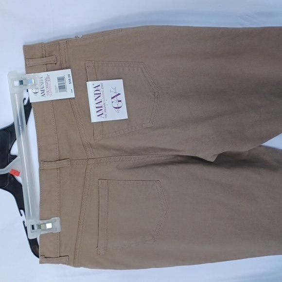 Gloria Vanderbilt Amanda Khaki jeans size 12P, slimming - Picture 4 of 6